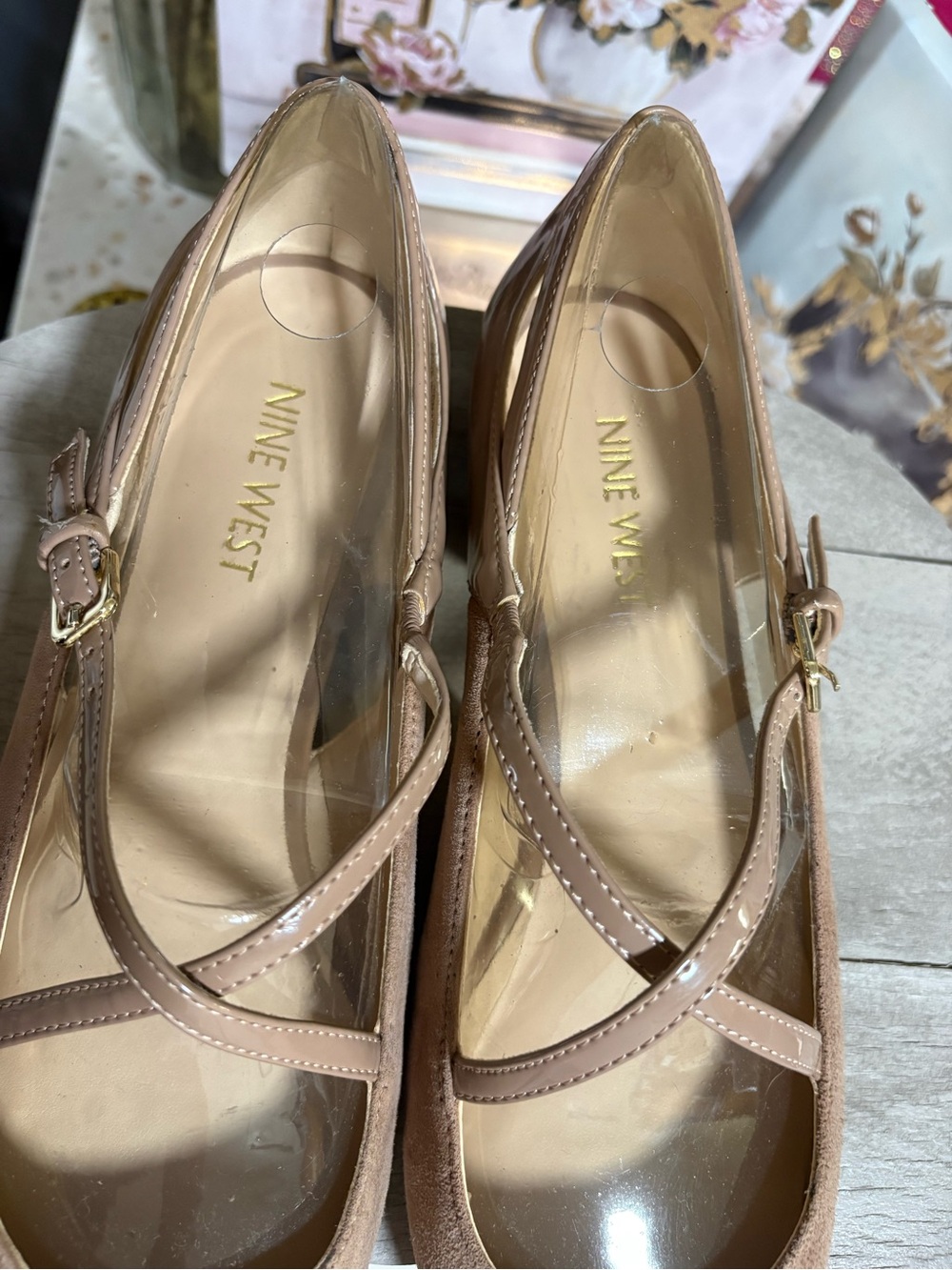 Nine West Osteria Pointed Toe Flats
Size 8.5 M - Picture 13 of 17